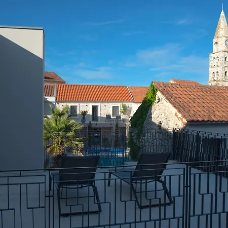 Torretta Palace Turanj