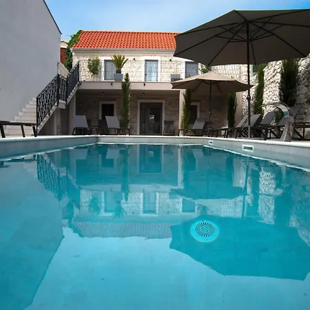 Torretta Palace Turanj