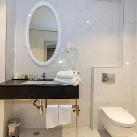 Torretta Palace מלון 4*