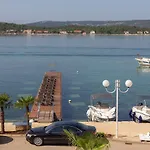 Torretta Palace فندق