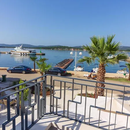 Ξενοδοχείο Torretta Palace 4*