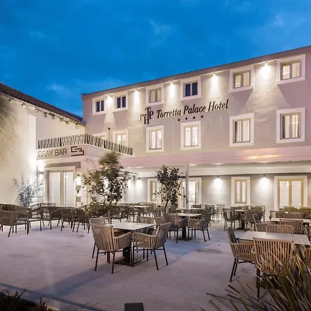 Torretta Palace Ξενοδοχείο 4*